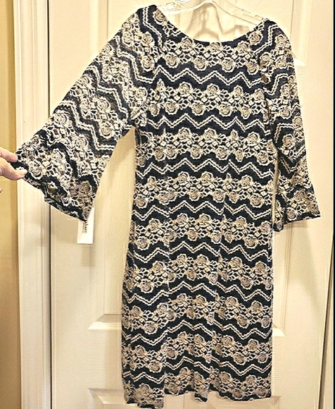 Dress Barn Dresses & Skirts - NWT Navy & Cream Cocktail Dress - Size 16